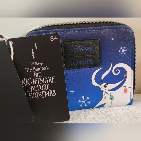 Loungefly Disney The Nightmare Before Christmas Zero Zip Around Wallet NWT - Picture 5 of 6
